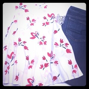 NWT Cute and flowy Old Navy tank!